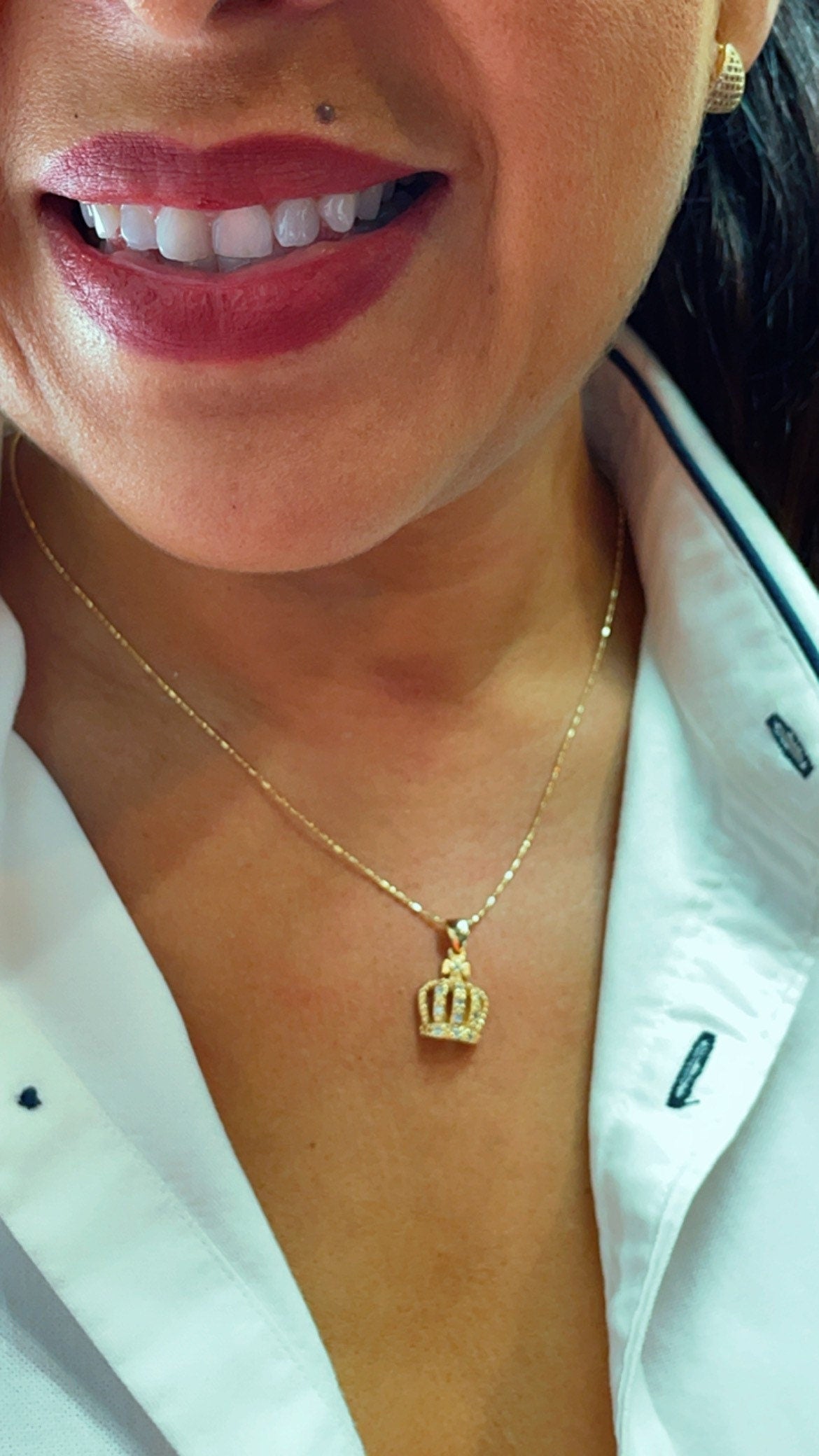 Crown initial hot sale necklace wholesale