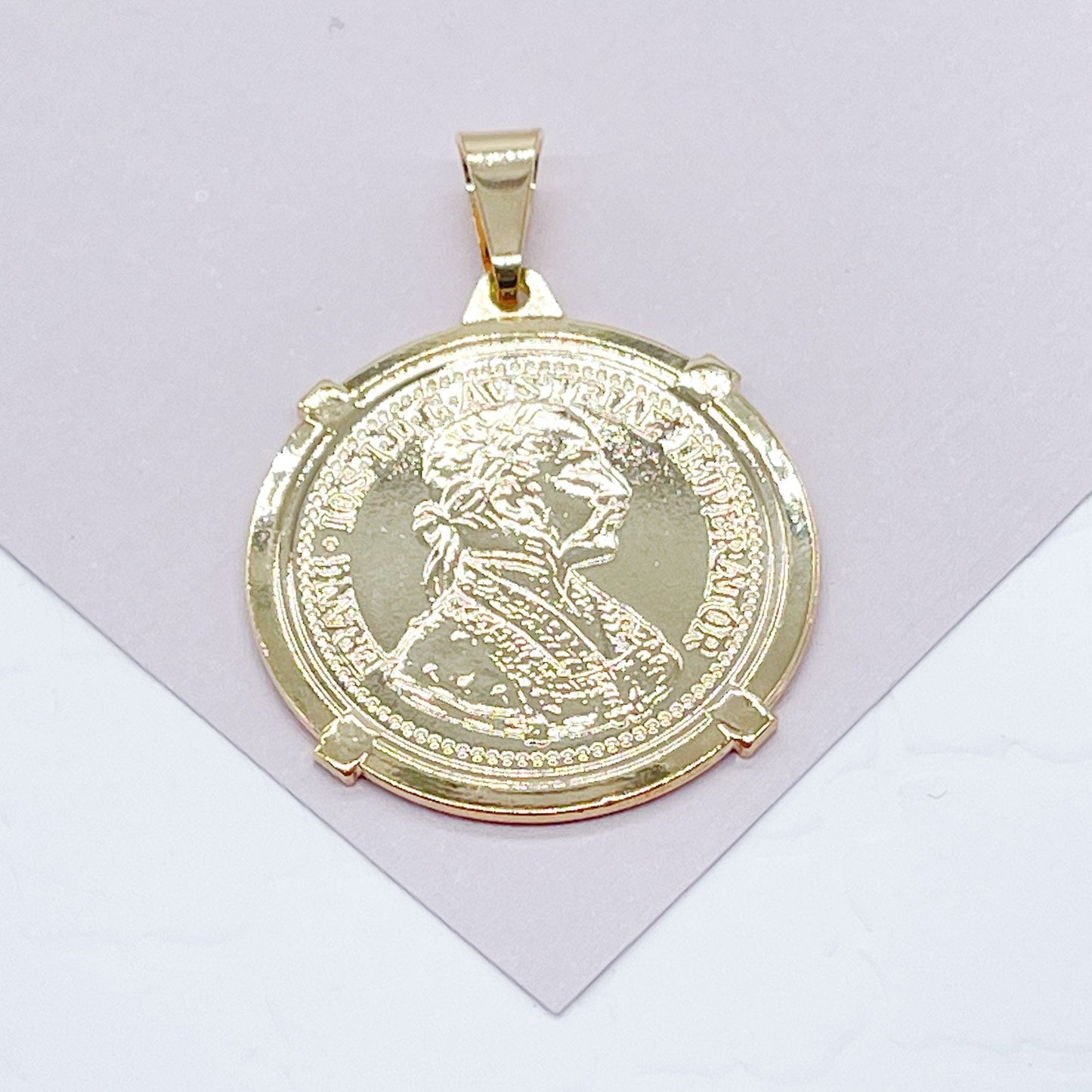 18k Gold Layered 2.5mm Quarter Round Coin Charm Wholesale Gold Pendant Coin