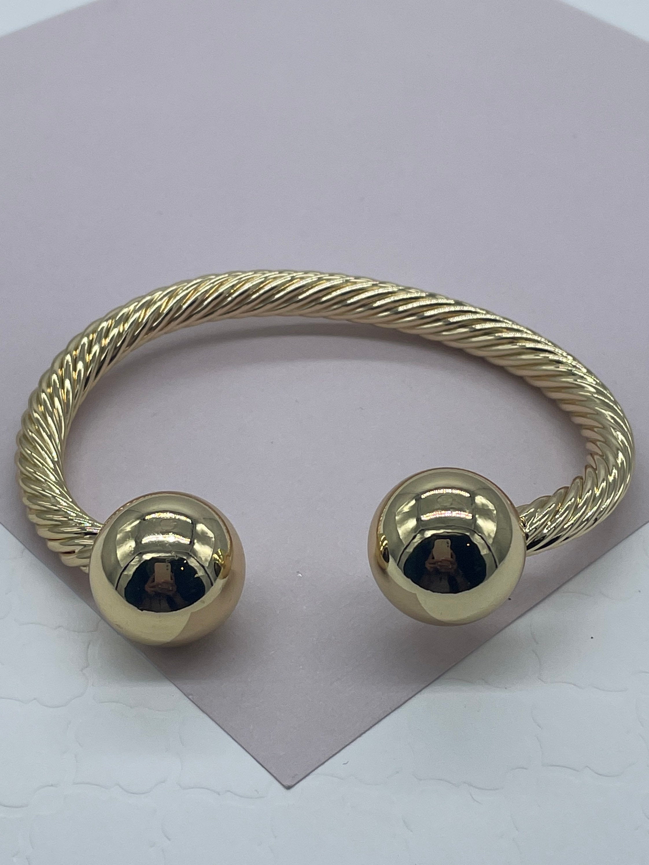 Round Cuff Bracelet