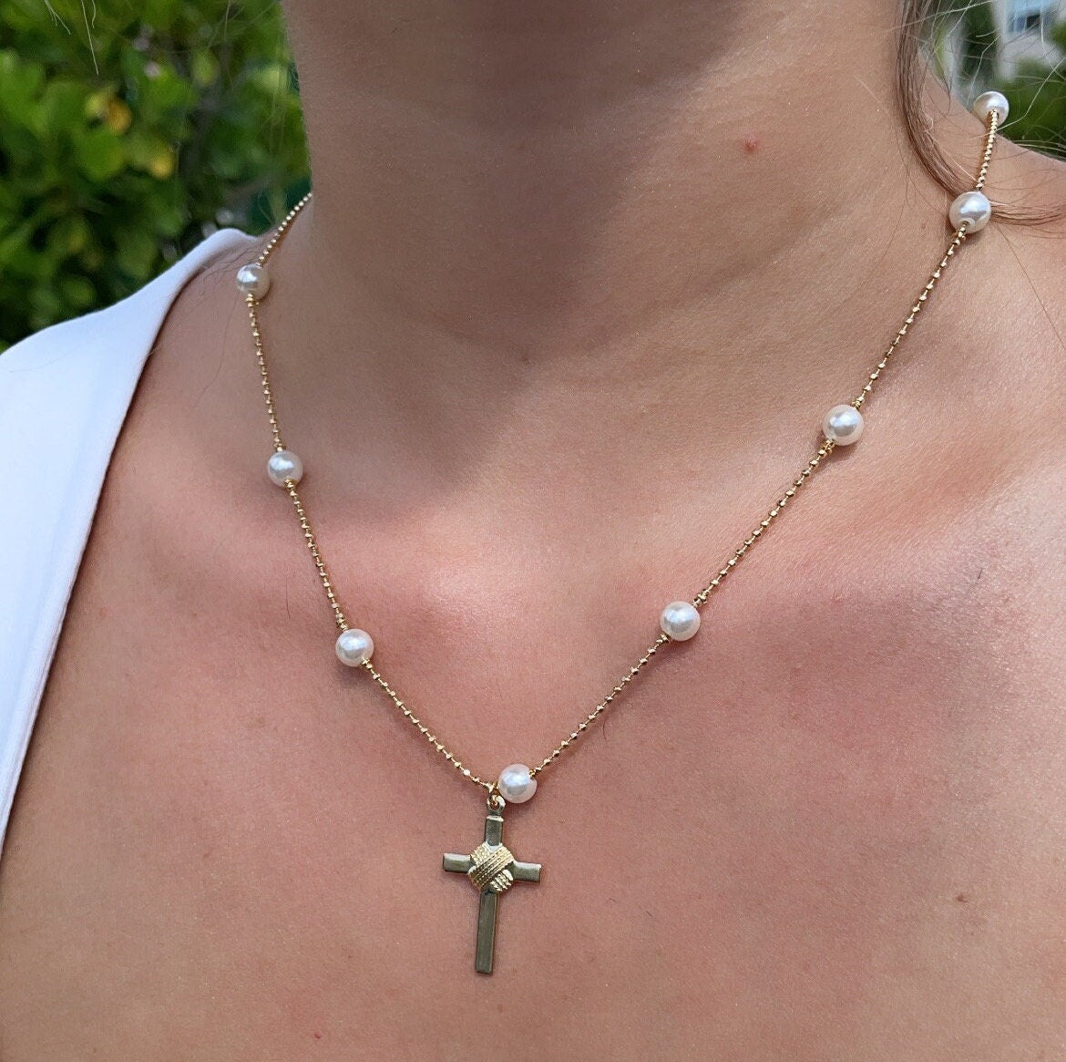 Replying to @ICXC✝️🙏 can you wear a rosary? #rosary #catholic #jewel... |  TikTok