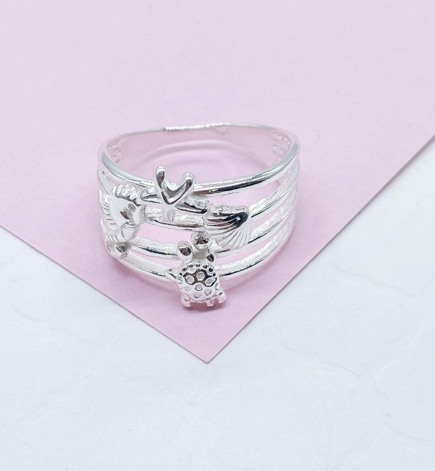 925 Sterling Silver Ocean Themed Ring With Stamped Seahorse, Turtle, Starfish & Sea shells