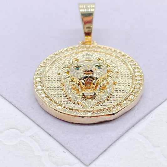 18k Gold Filled Lion Head Medallion Pendant With With Engraved Patters And Emerald Green Eye Stones