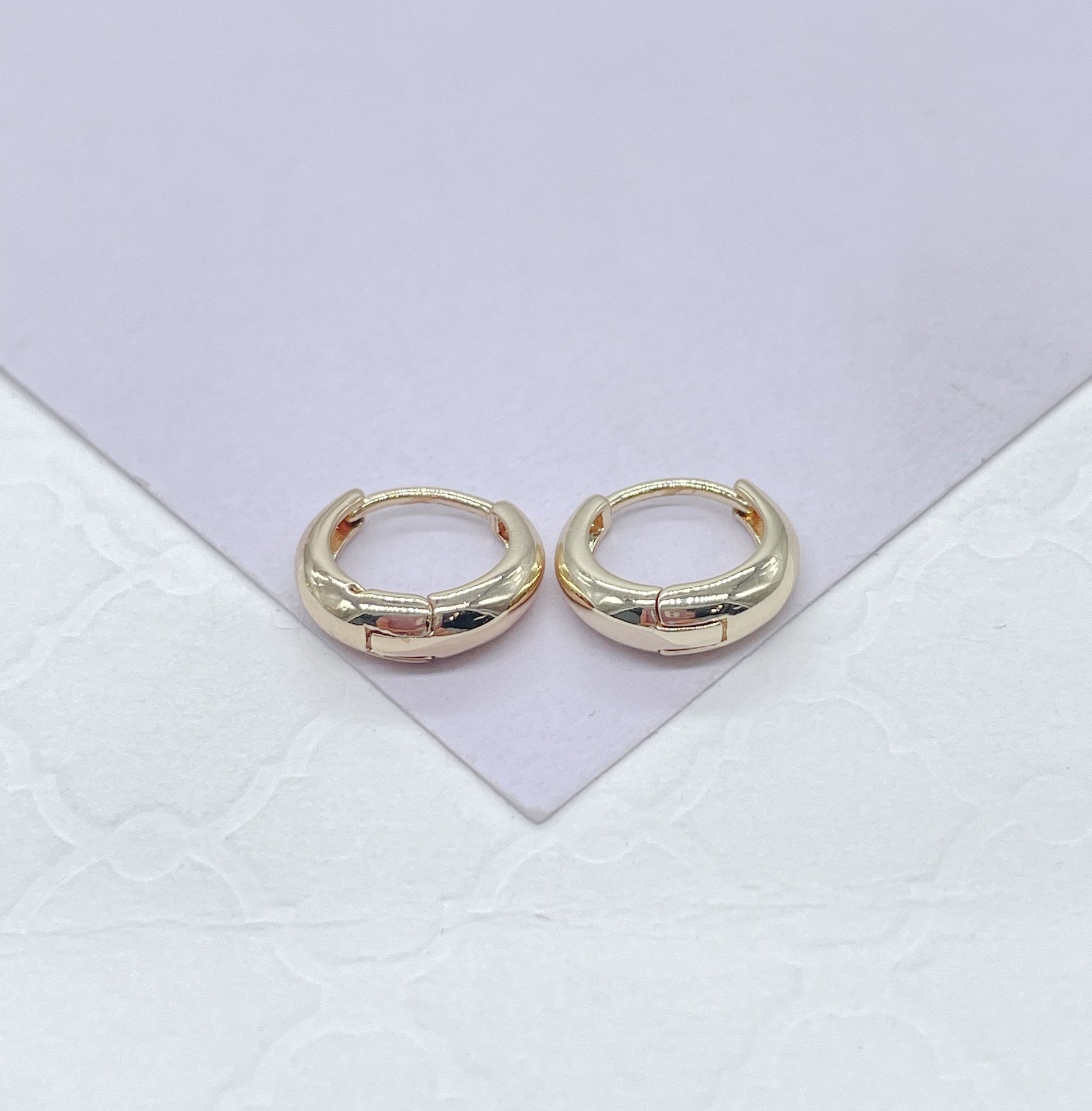 18k Gold Filled Plain Tear Drop Shaped Huggie Hoop Earrings In Three Sizes