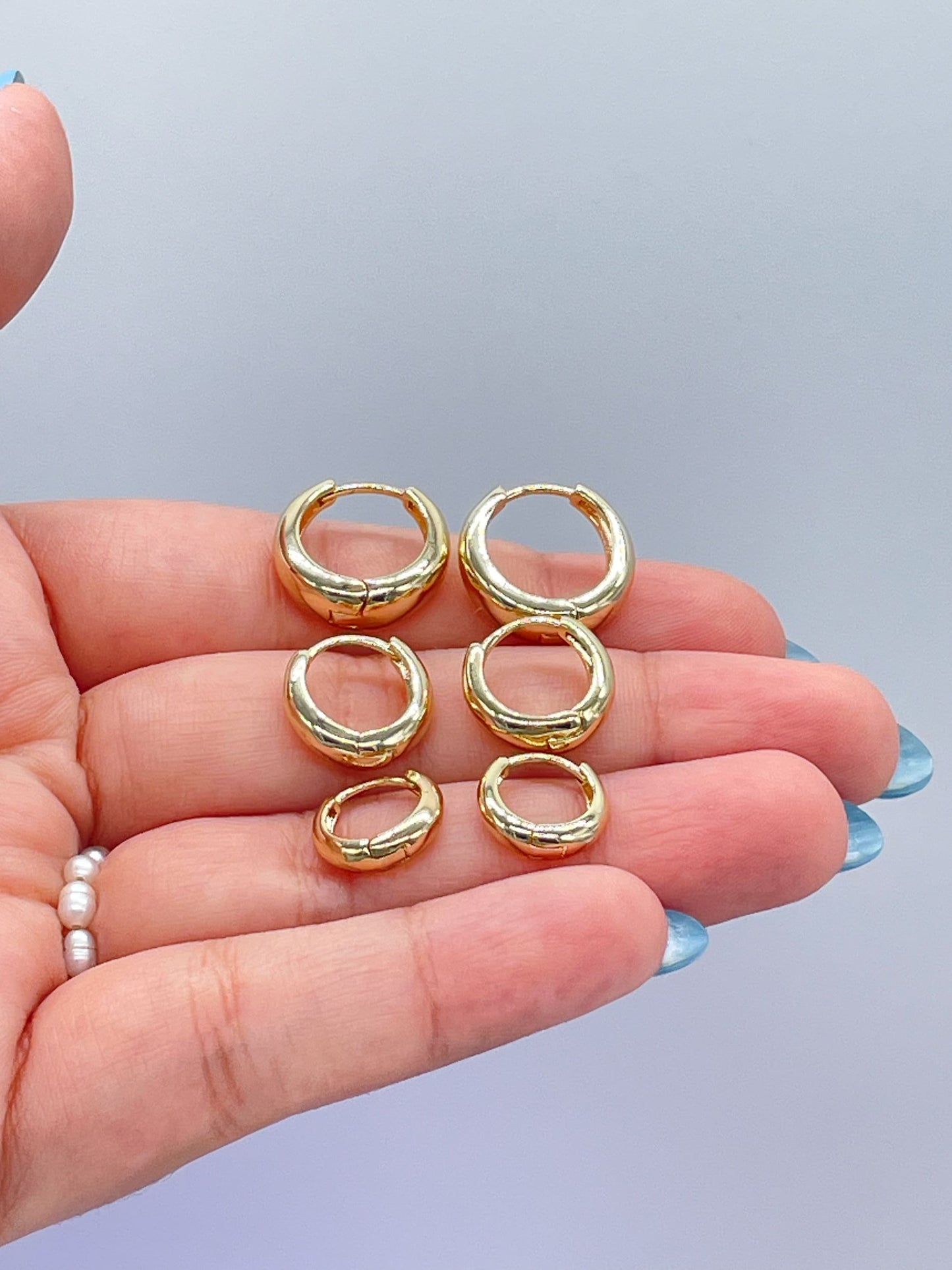 18k Gold Filled Plain Tear Drop Shaped Huggie Hoop Earrings In Three Sizes