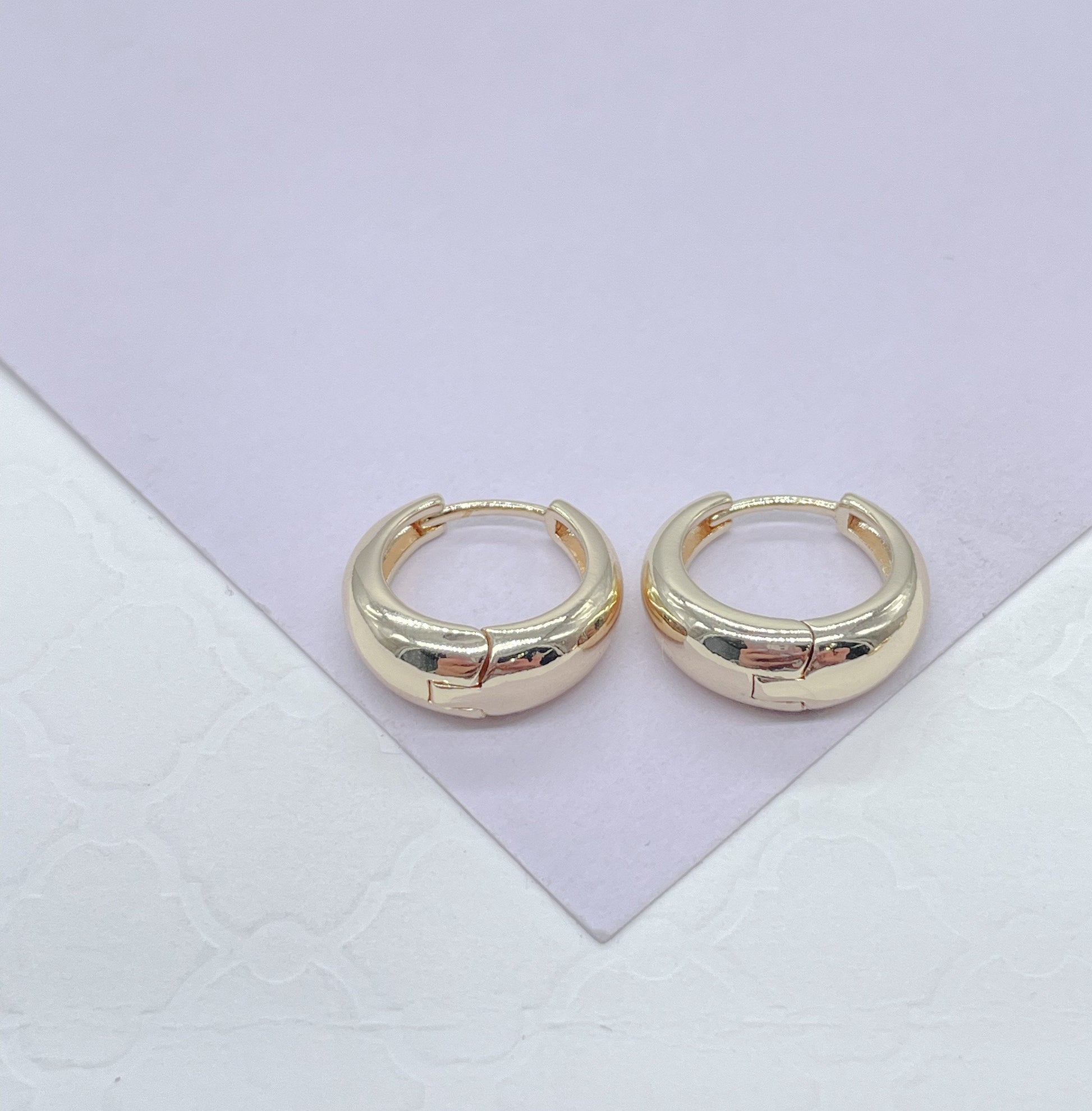 18k Gold Filled Plain Tear Drop Shaped Huggie Hoop Earrings In Three Sizes