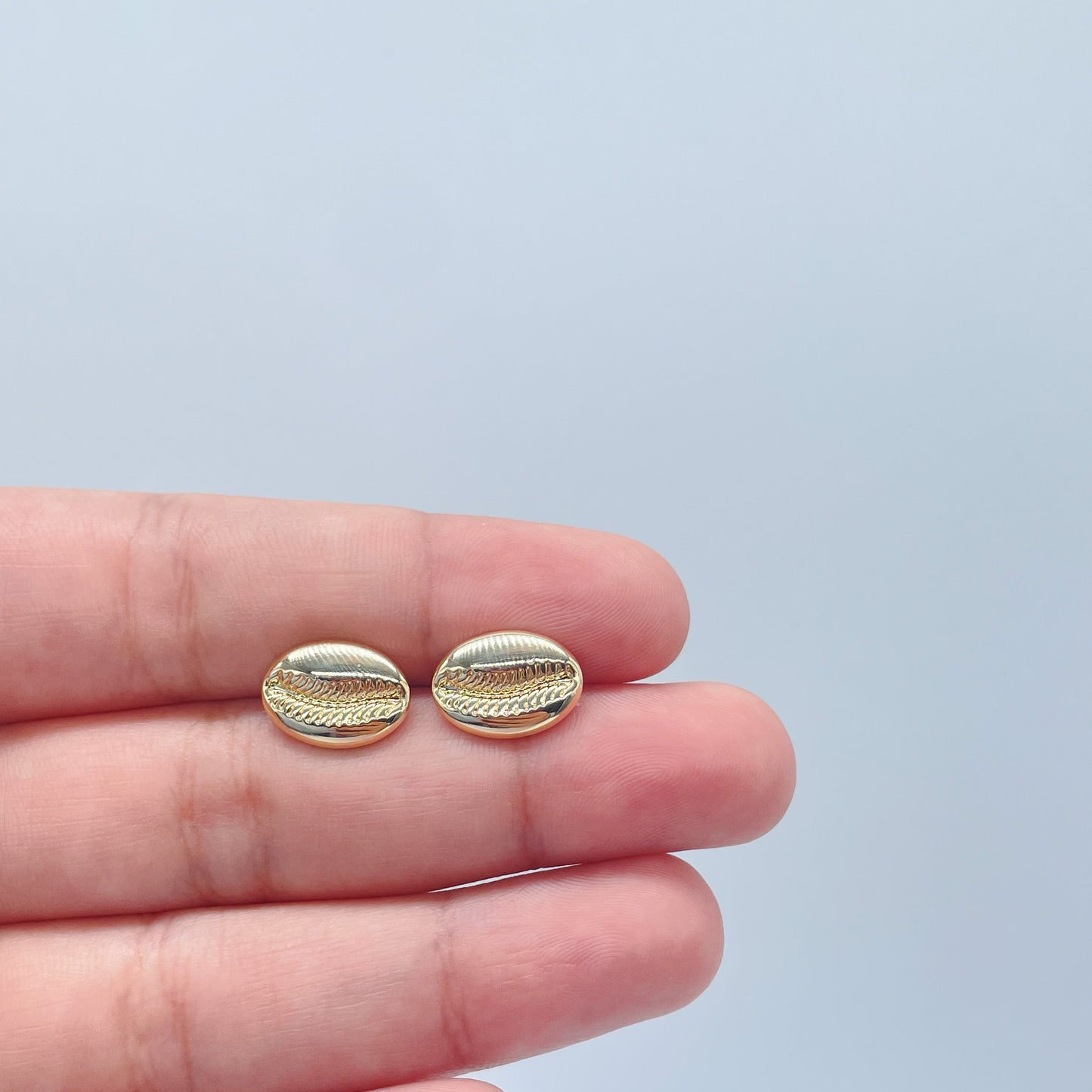 18k Gold Layered Plain Conch Stud Earring